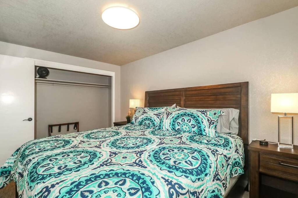 فيلا Holly First Floor 2 King Beds كانزاس سيتي المظهر الخارجي الصورة